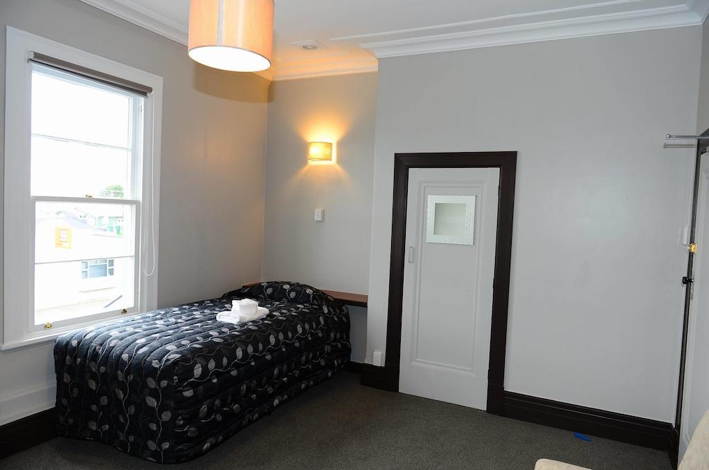 Hotel Imperial Thames Bagian luar foto